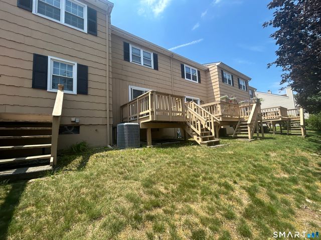 5 Deer Run 5, Bethel, CT 06801