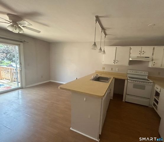 5 Deer Run 5, Bethel, CT 06801