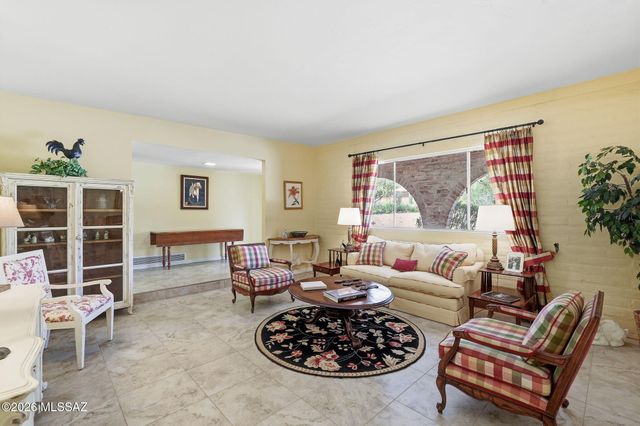 4215 N La Linda Rama, Tucson, AZ 85718