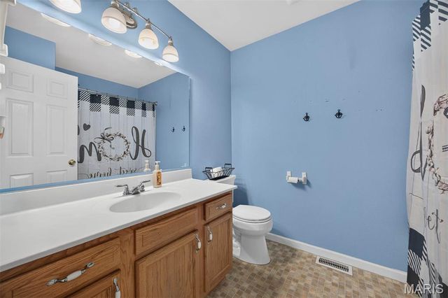 4826 Cedar Spring Drive, Highland, IL 62249