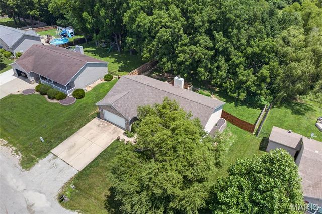 4826 Cedar Spring Drive, Highland, IL 62249