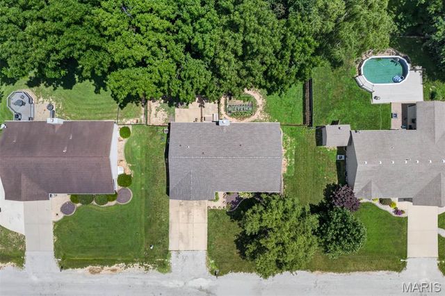 4826 Cedar Spring Drive, Highland, IL 62249