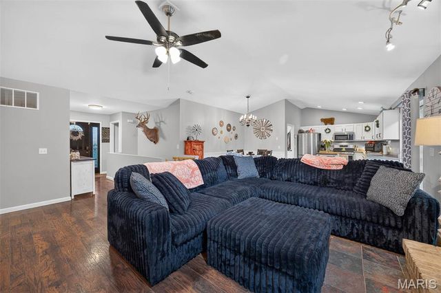 4826 Cedar Spring Drive, Highland, IL 62249