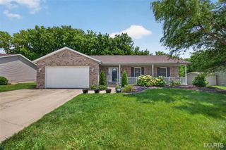 4826 Cedar Spring Drive, Highland, IL 62249