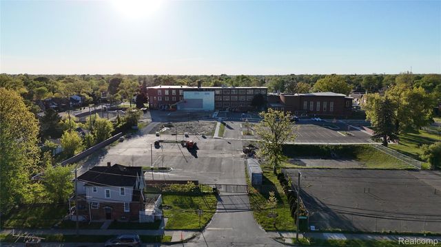 9150 Courville Street, Detroit, MI 48224