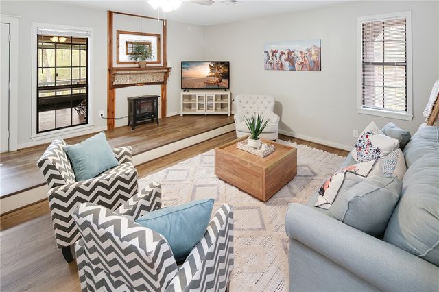 8010 Perry Lane, College Station, TX 77845