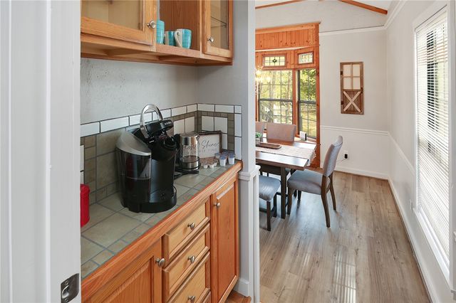 8010 Perry Lane, College Station, TX 77845