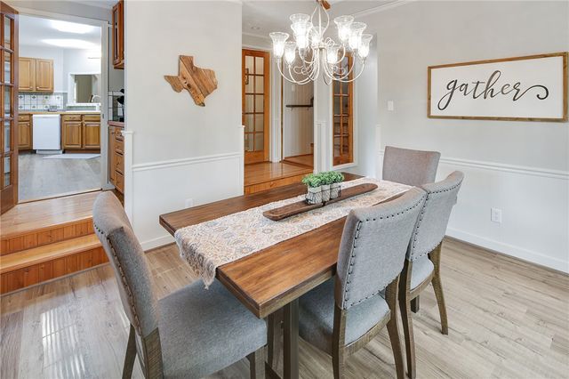 8010 Perry Lane, College Station, TX 77845