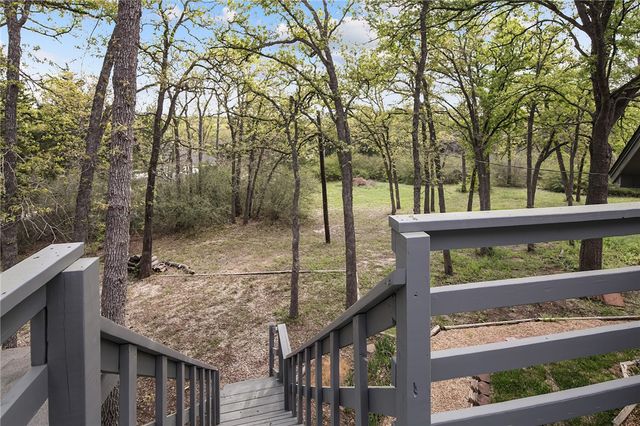 8010 Perry Lane, College Station, TX 77845