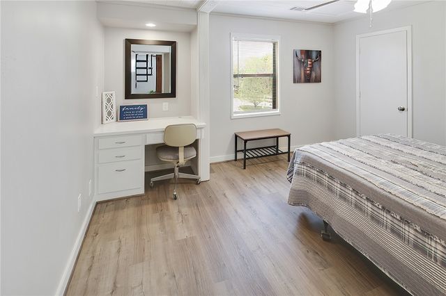 8010 Perry Lane, College Station, TX 77845