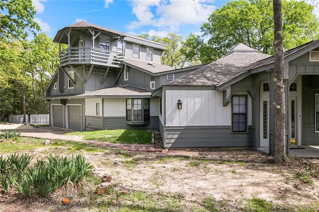 8010 Perry Lane, College Station, TX 77845