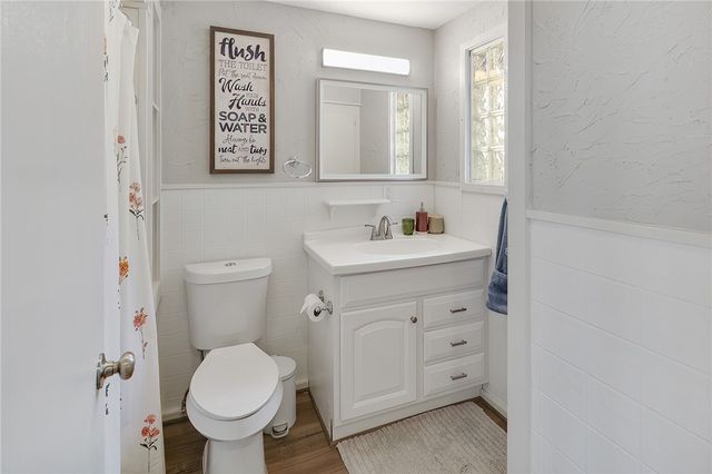 8010 Perry Lane, College Station, TX 77845