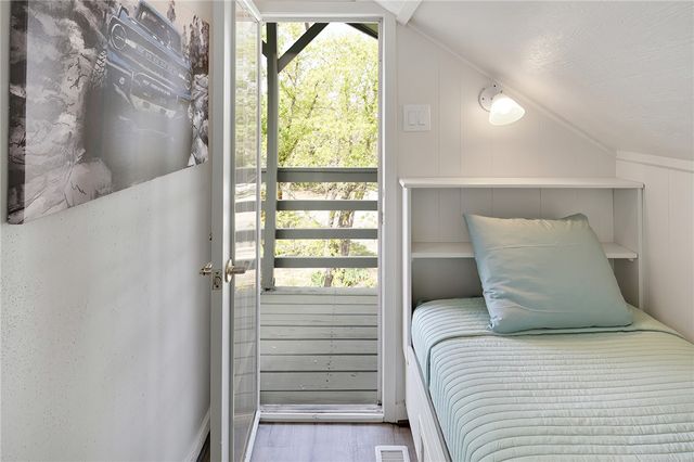 8010 Perry Lane, College Station, TX 77845