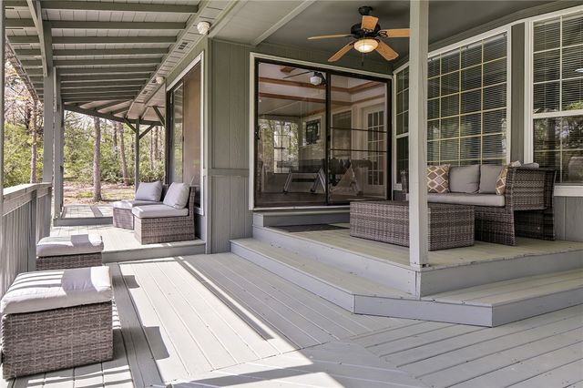 8010 Perry Lane, College Station, TX 77845