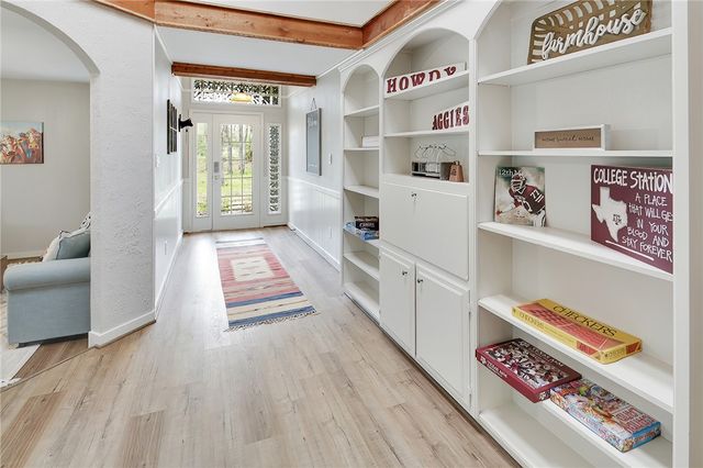 8010 Perry Lane, College Station, TX 77845