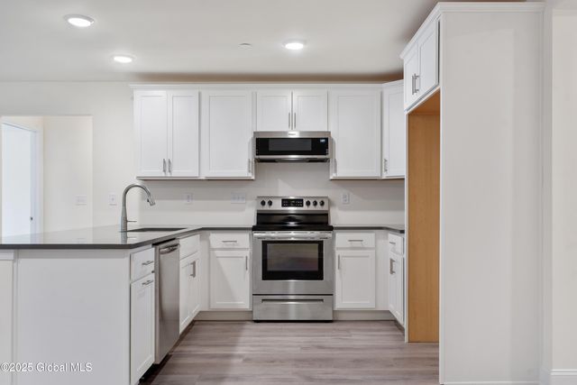 142 Carriage Boulevard, Rotterdam, NY 12306