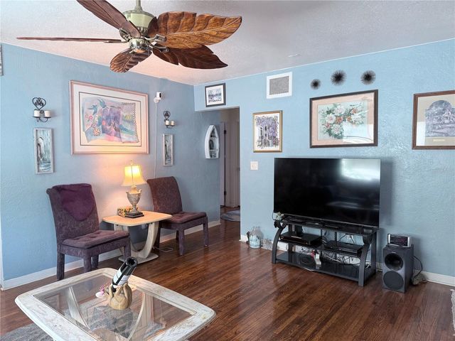 1428 38TH AVENUE N, St Petersburg, FL 33704