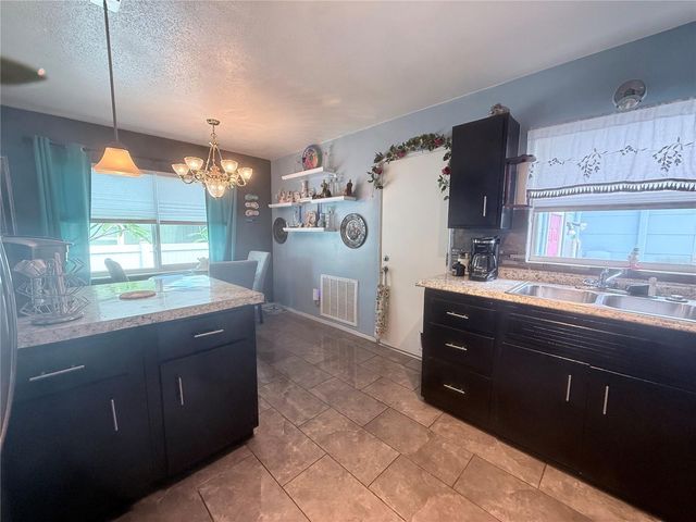 1428 38TH AVENUE N, St Petersburg, FL 33704