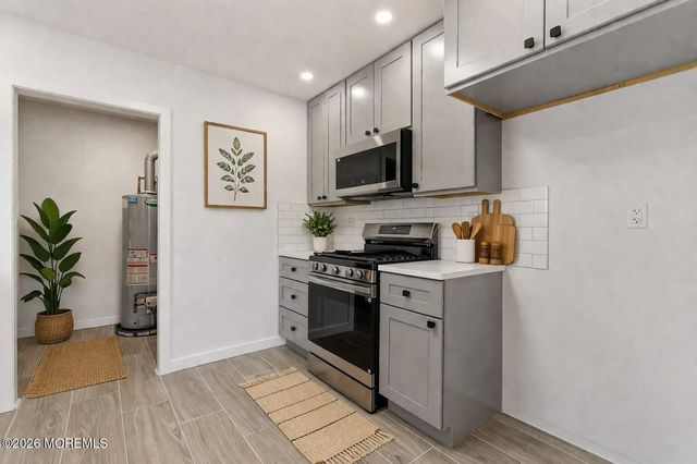 52 Pomona Boulevard, Keyport, NJ 07735