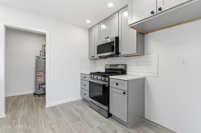 52 Pomona Boulevard, Keyport, NJ 07735