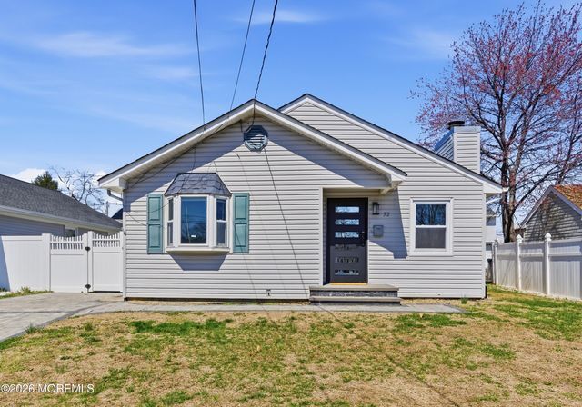 52 Pomona Boulevard, Keyport, NJ 07735