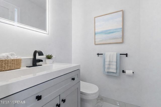 52 Pomona Boulevard, Keyport, NJ 07735