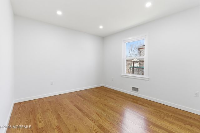 52 Pomona Boulevard, Keyport, NJ 07735