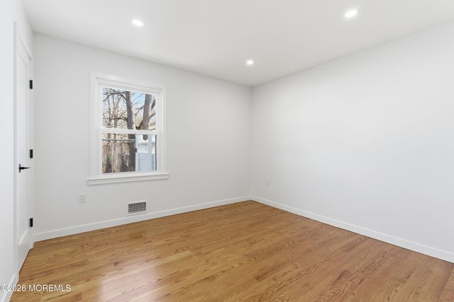 52 Pomona Boulevard, Keyport, NJ 07735