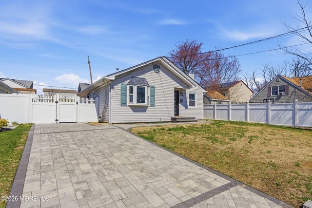 52 Pomona Boulevard, Keyport, NJ 07735
