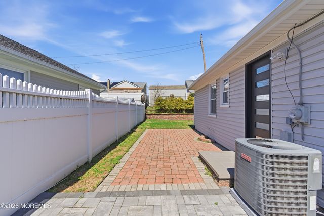 52 Pomona Boulevard, Keyport, NJ 07735