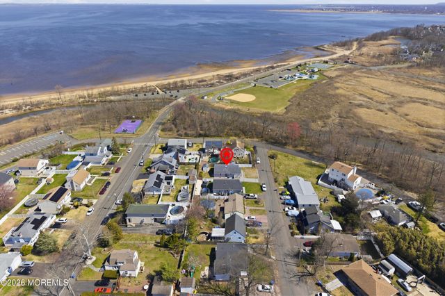 52 Pomona Boulevard, Keyport, NJ 07735