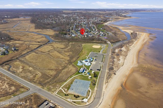 52 Pomona Boulevard, Keyport, NJ 07735