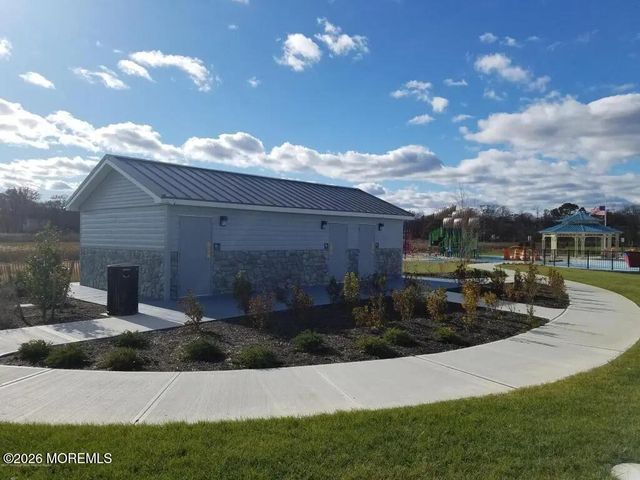 52 Pomona Boulevard, Keyport, NJ 07735
