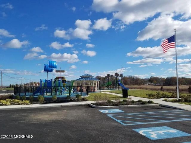 52 Pomona Boulevard, Keyport, NJ 07735