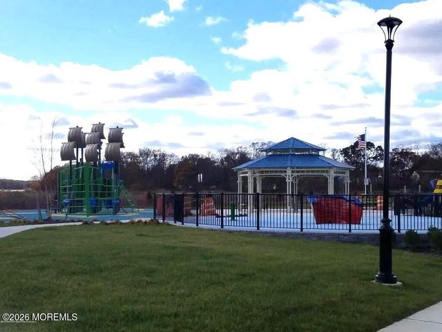 52 Pomona Boulevard, Keyport, NJ 07735