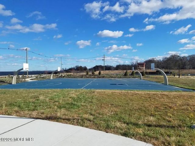 52 Pomona Boulevard, Keyport, NJ 07735