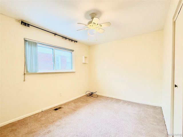 29147 Milton Avenue, Madison Heights, MI 48071