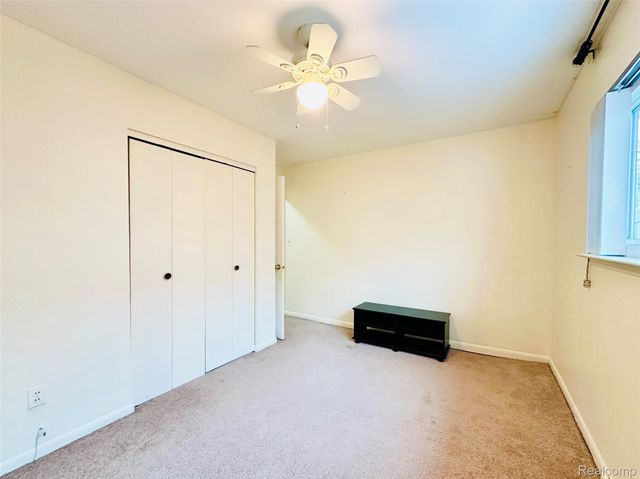 29147 Milton Avenue, Madison Heights, MI 48071