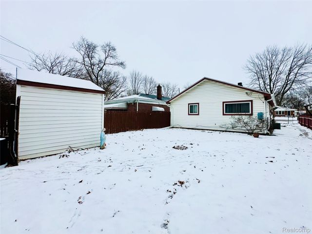 29147 Milton Avenue, Madison Heights, MI 48071