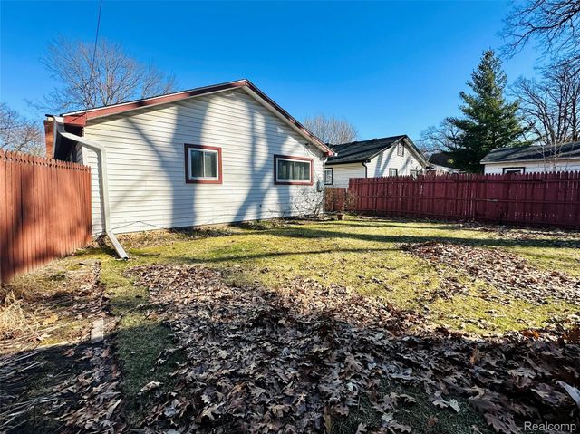 29147 Milton Avenue, Madison Heights, MI 48071