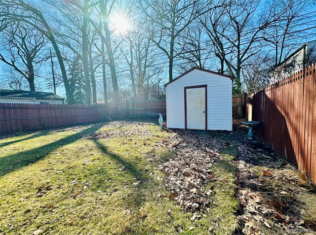 29147 Milton Avenue, Madison Heights, MI 48071