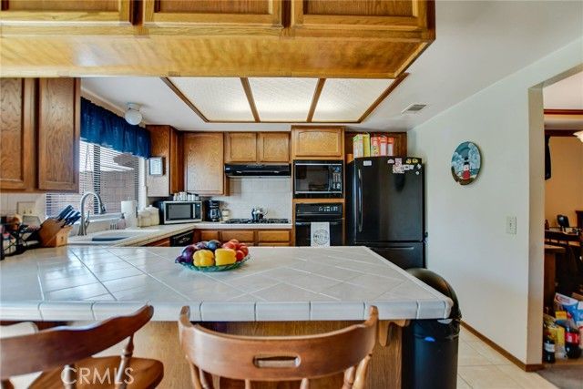 2855 Piedmont Drive, Highland, CA 92346