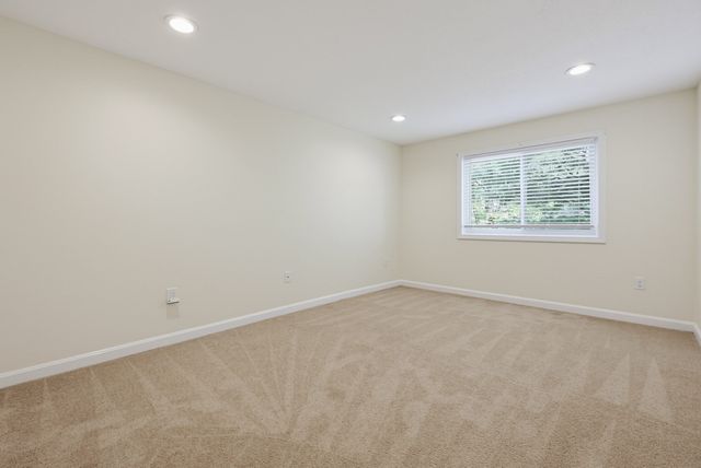 805 Franklin Crossing Road 5, Franklin, MA 02038