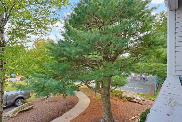 805 Franklin Crossing Road 5, Franklin, MA 02038