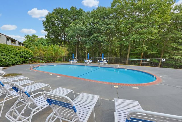 805 Franklin Crossing Road 5, Franklin, MA 02038