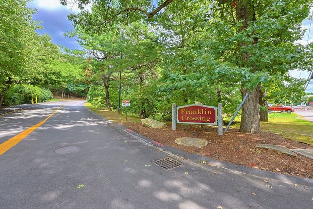 805 Franklin Crossing Road 5, Franklin, MA 02038