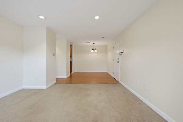 805 Franklin Crossing Road 5, Franklin, MA 02038