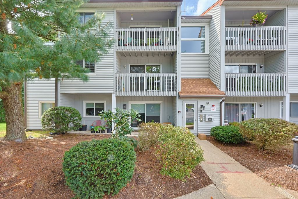 805 Franklin Crossing Road 5, Franklin, MA 02038