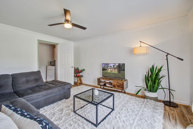 2900 Otranto Road, North Charleston, SC 29406