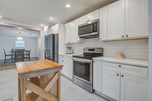 2900 Otranto Road, North Charleston, SC 29406